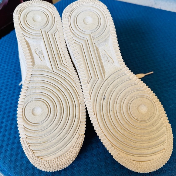 NWOT Nike Women Air Force 1 High DM7926 200 Billie Eilish Size 6 - Picture 9 of 9